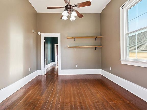 2nd image of 917 8th St