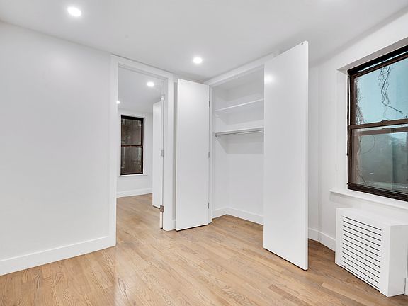 4th image of 414 W 49th St APT 4C