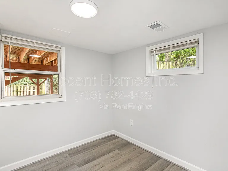 7329 Marc Dr — Photo 15