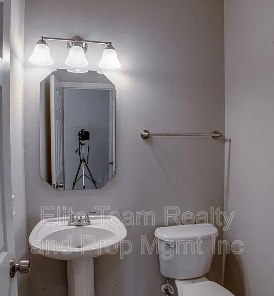 6434 Gatesville Ln — Photo 10