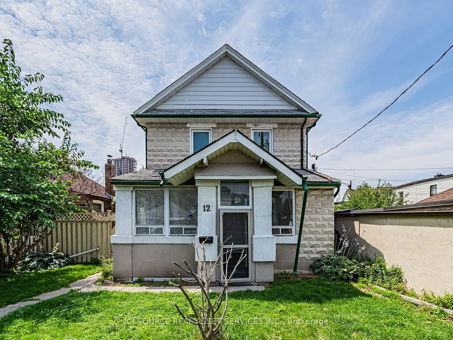 3 bed, $3,000 — Photo 1