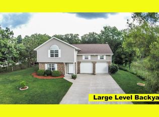 10938 Hunters Creek Rd, Holts Summit, MO 65043