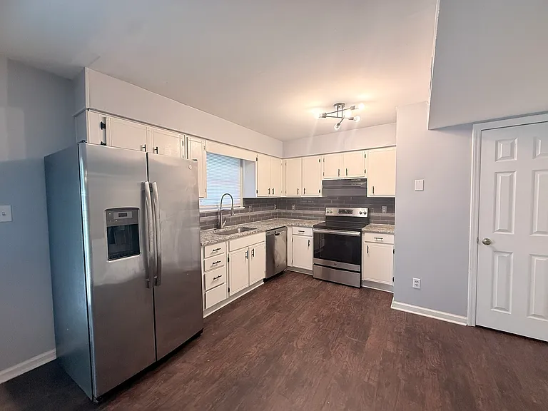 8518 Castle Pine Ct — Photo 20