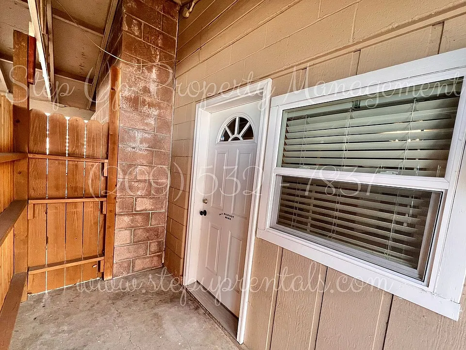 12915 Mountain View Rd