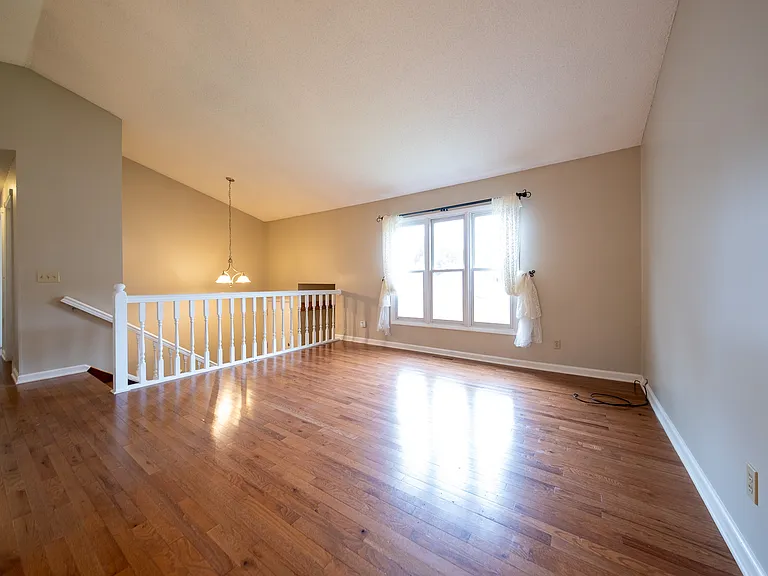 3688 Falcon Way — Photo 4