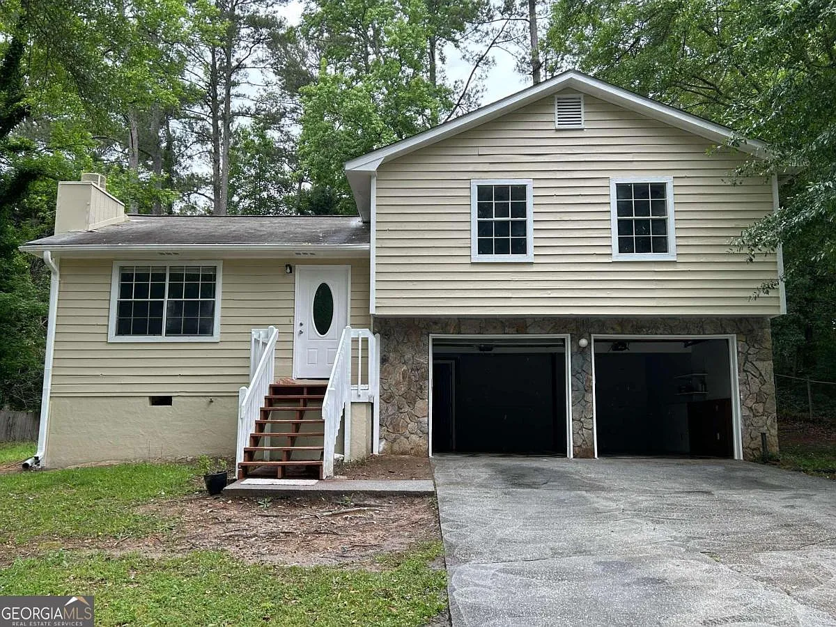 3725 Ferncliff Rd photo 1