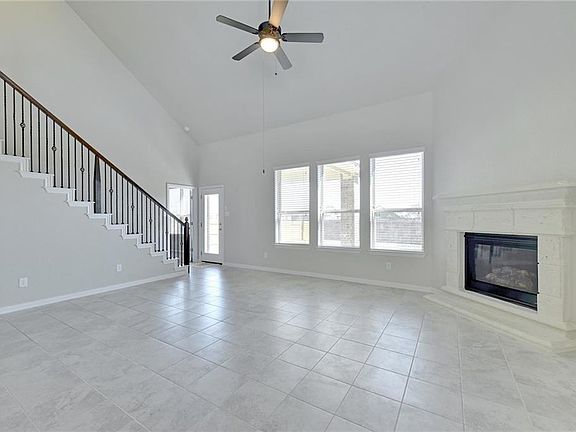 5th image of 2212 Montesol Ln