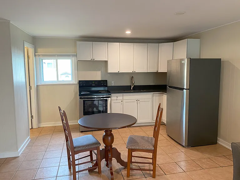 18 Imperial St #110 — Photo 4