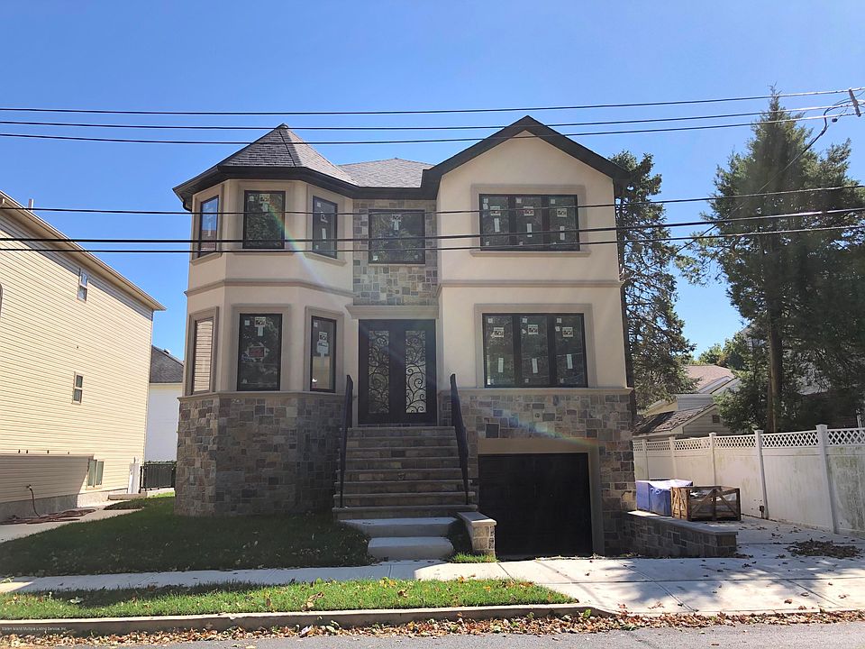 1st image of 222 Billiou St