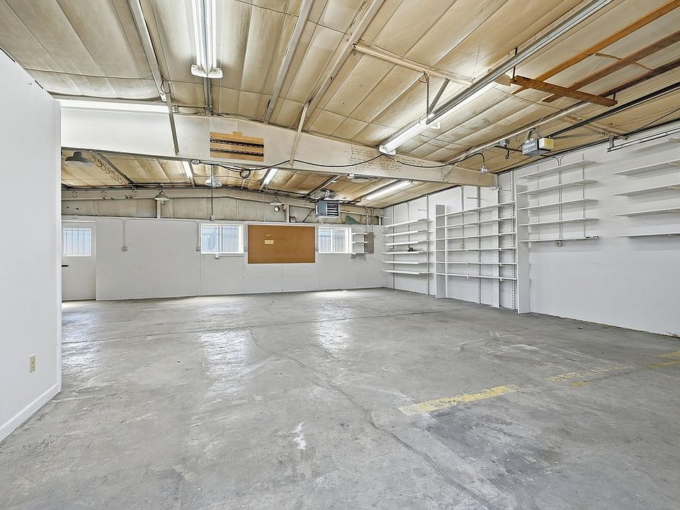 1st image of 2322 W 9th St
