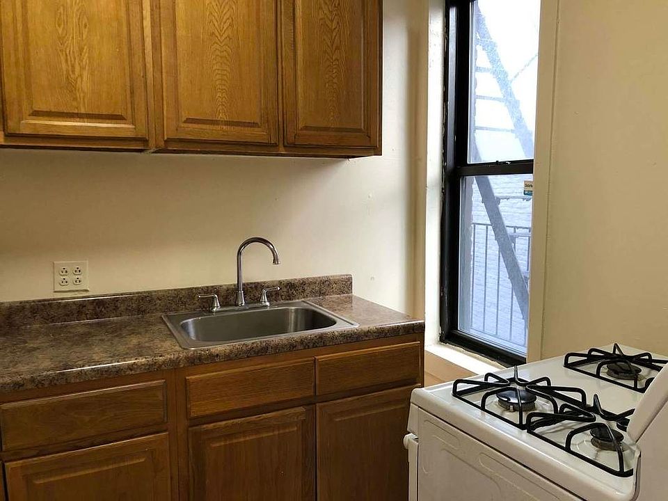 1st image of 635 E 21st St #35