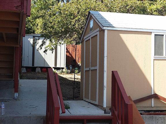 side yard, storage unit