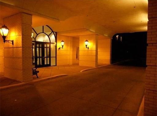 4th image of 100 Marina Dr APT 607