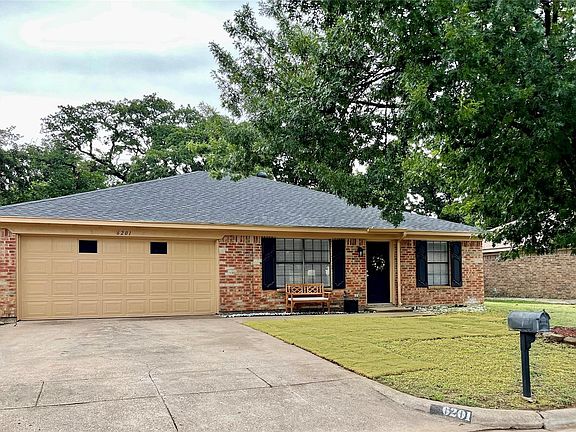 2nd image of 62011 Big Springs Dr