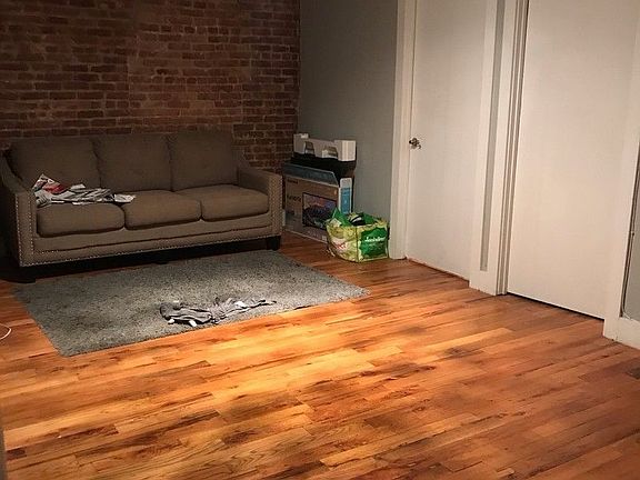 4th image of 558 W 181st St APT F