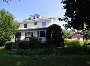 19 Commonwealth Ave, Great Barrington, MA 01230