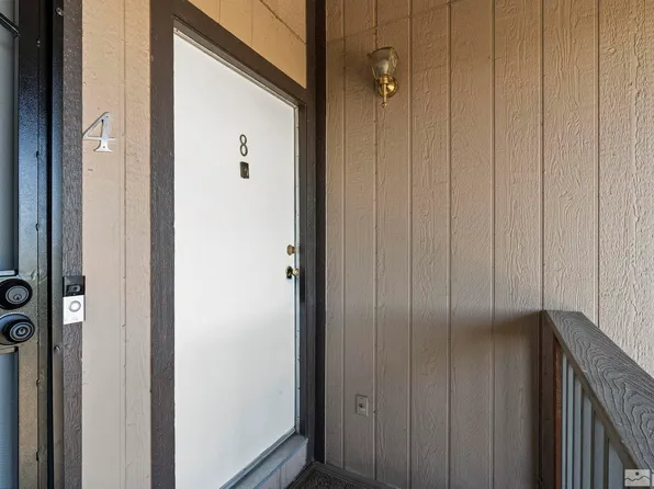 2090 Highview Ct APT 8, Reno, NV 89512