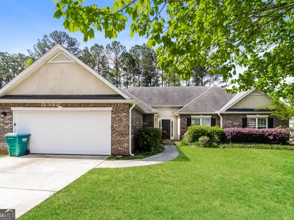 121 Crestwood Ct, Hampton, GA 30228