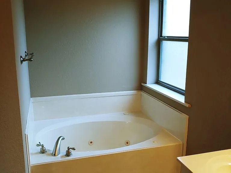 9124 Wetherbee Cir — Photo 15