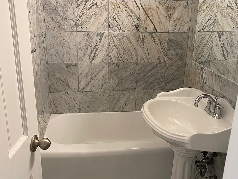 435 E 79th St #8U — Photo 5