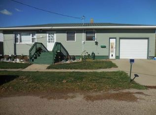 404 1st St NE, Beulah, ND 58523