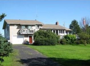 51 Coon Pt Rd, Alburg, VT 05440