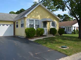 30 Salem Dr #C, Whiting, NJ 08759