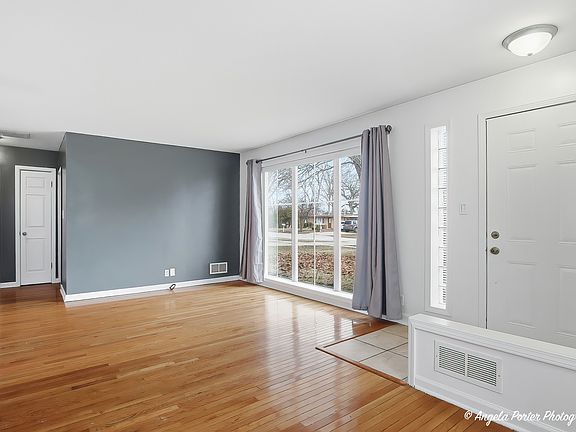 5th image of 2936 Witchwood Ln