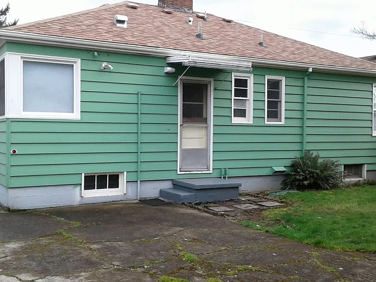 NE 79th Ave — Photo 24