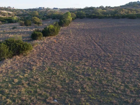 105 Majestic Hills Dr, Blanco, TX 78606