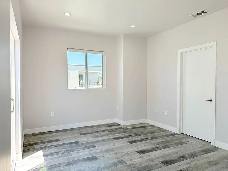 Case Townhomes — Photo 15