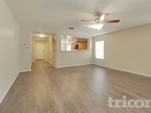 2nd image of 11634 W Vogel Ave