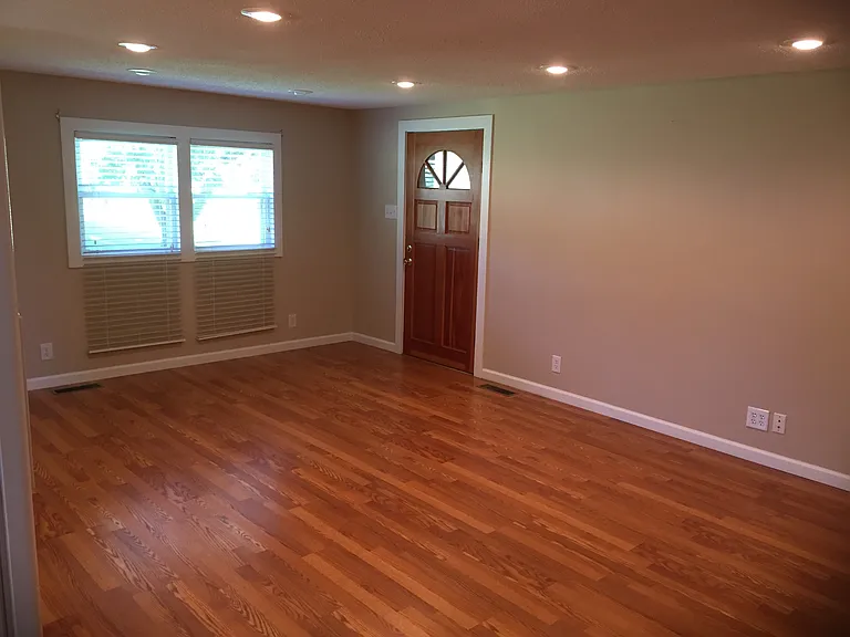 482 Devil Track Rd — Photo 4