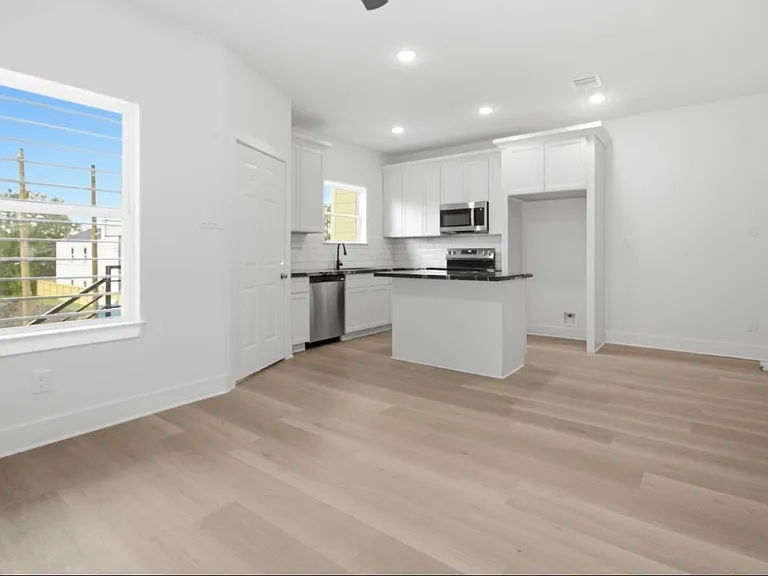 307 Bolden St — Photo 6