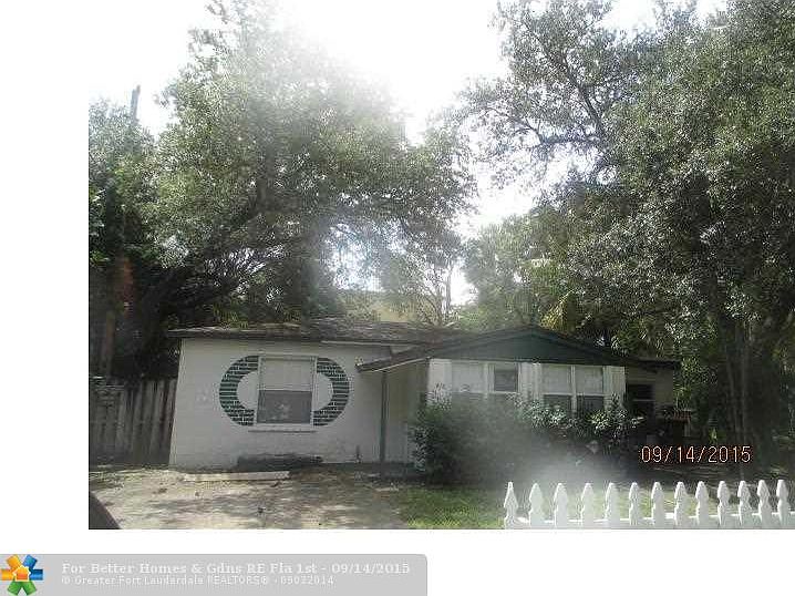 1st image of 410 SW 7th St #1-2