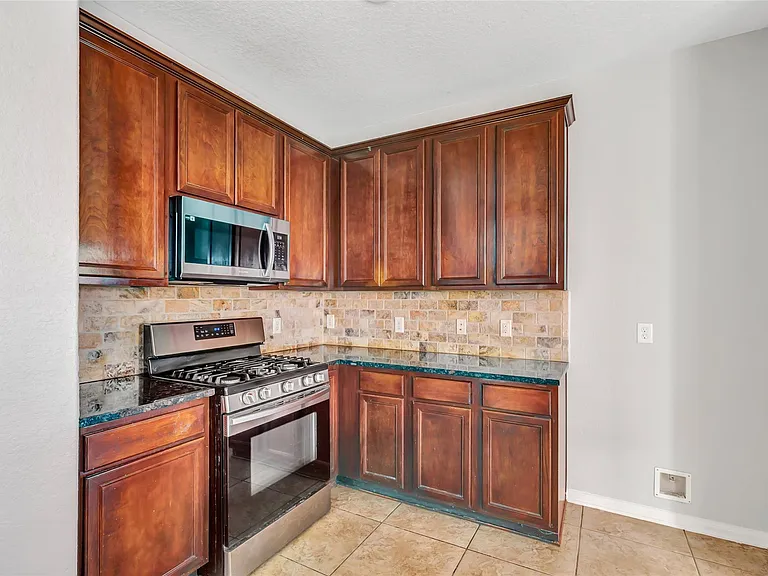9934 Dragonfly Meadow Ct — Photo 10