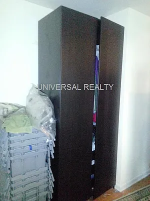 Rented by Universal Realty Group | media 30