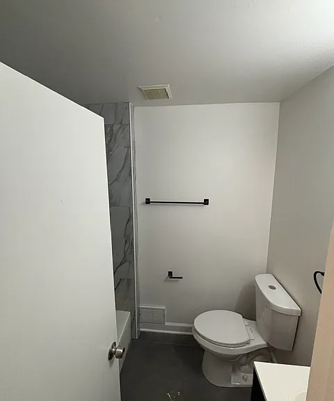 4404 Banks Pl NE — Photo 5