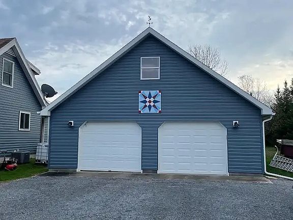 3rd image of 11503 Phillips Rd