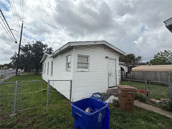 4th image of 4901 Anthony St
