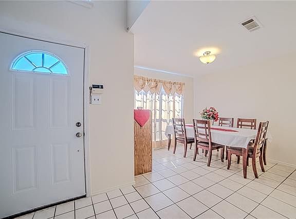 3rd image of 628 Woodacre Dr