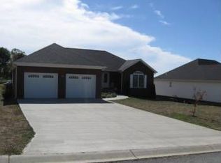 1017 Running Brook Dr, Lawrenceburg, KY 40342