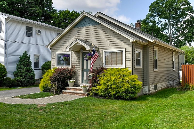 17 4th St, Pequannock, NJ 07440 Zillow