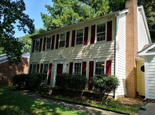 9814 Windy Meadow Ln, Charlotte, NC 28269