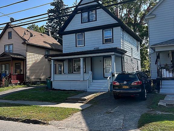 4th image of 1635 Ontario Ave