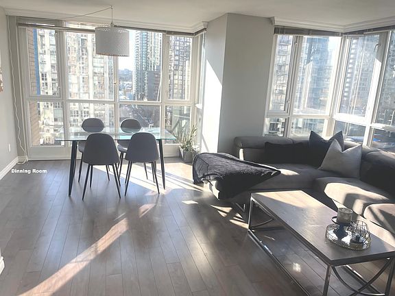 4th image of 1188 Richards St #909