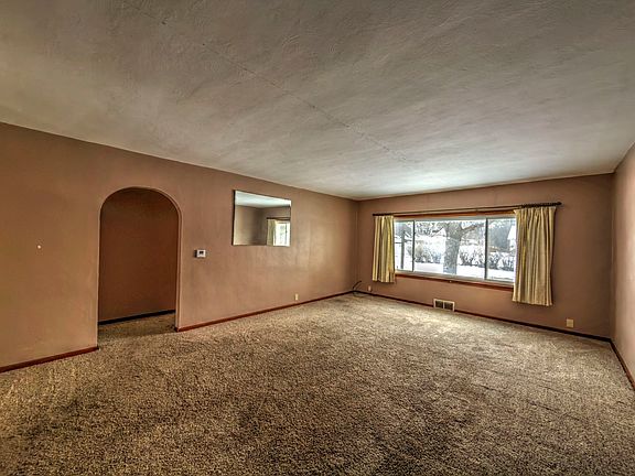 3rd image of 212 W McKinley Ave