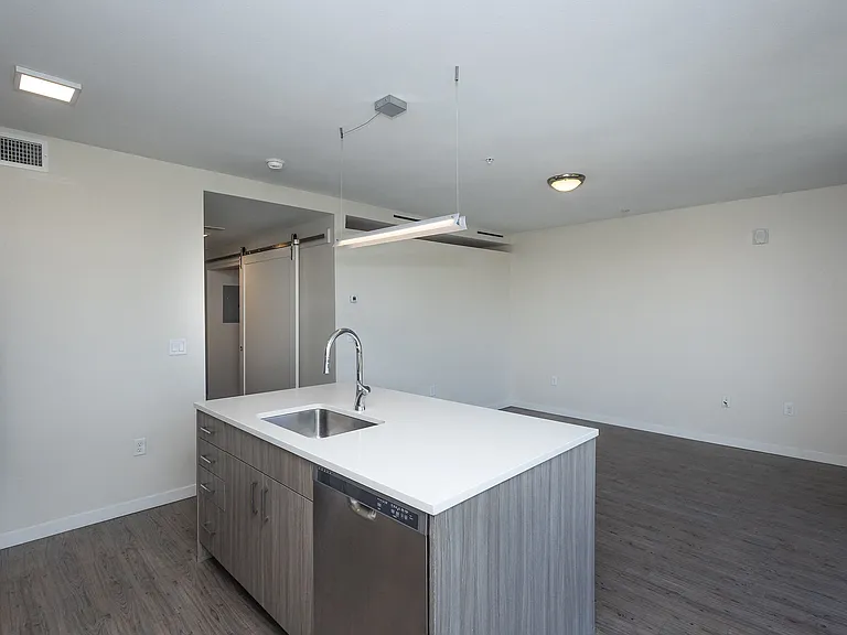 Colewood Apartments — Photo 7