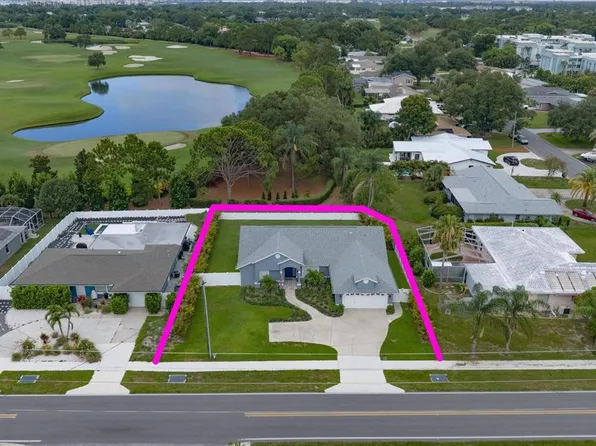 668 Mehlenbacher Rd, Belleair, FL 33756