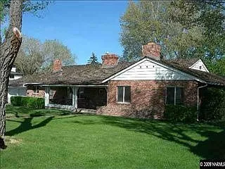 880 Marsh Ave photo 1